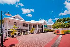 Grenadine House
