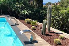 The Address Cassis